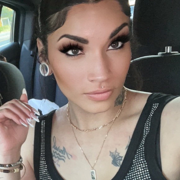 Meet your Posher, Katrina - Picture 3 of 4